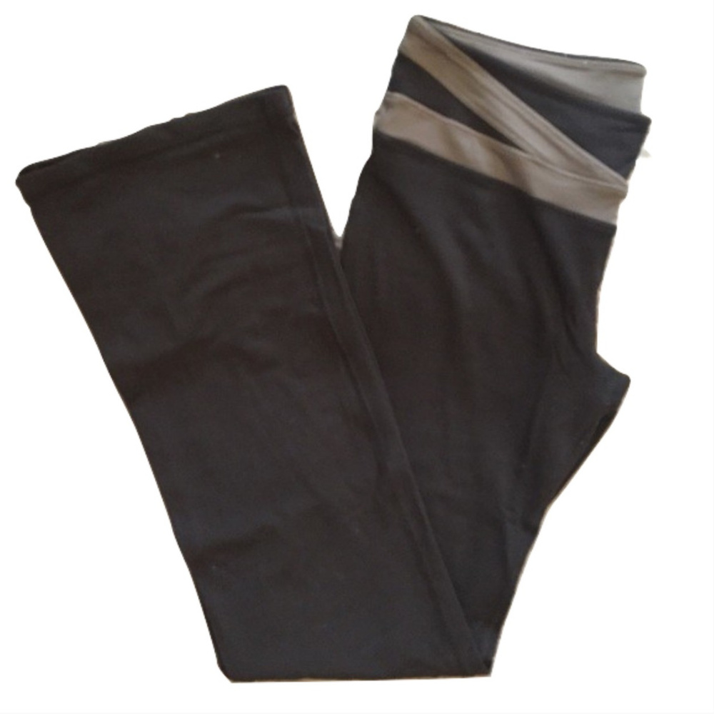 Alo Yoga Pants STRAIGHT LEG with subtle flares, Gray/black. Size: S - Picture 2 of 10
